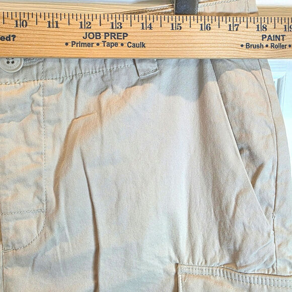 French Connection Mens Khaki Cargo Shorts Sz Large Beige Stone 10" Inseam Unisex - Picture 11 of 13
